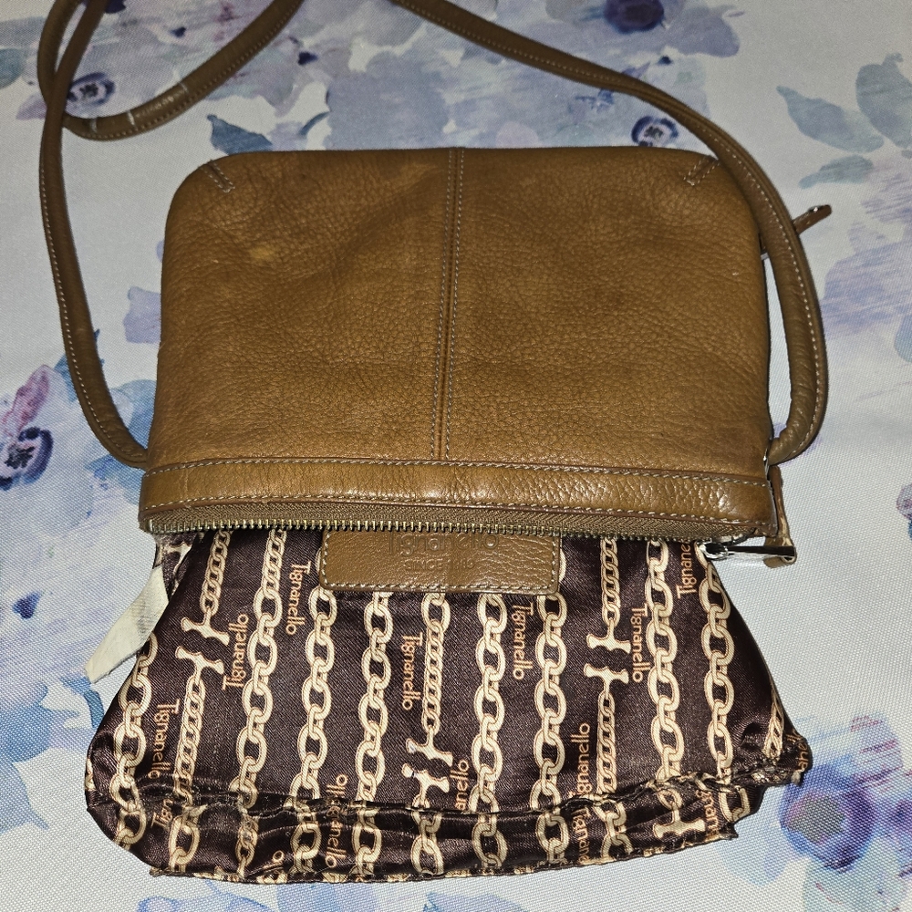 Tignanello leather crossbody purse - Picture 5 of 15
